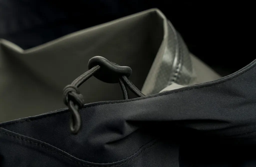 Adjustable 3-piece hood