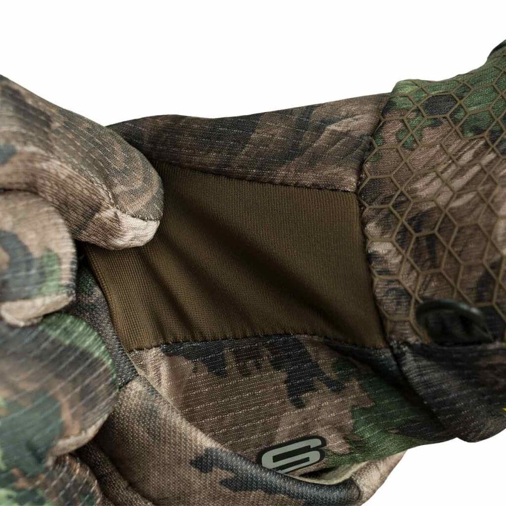 Stretch fit cuffs