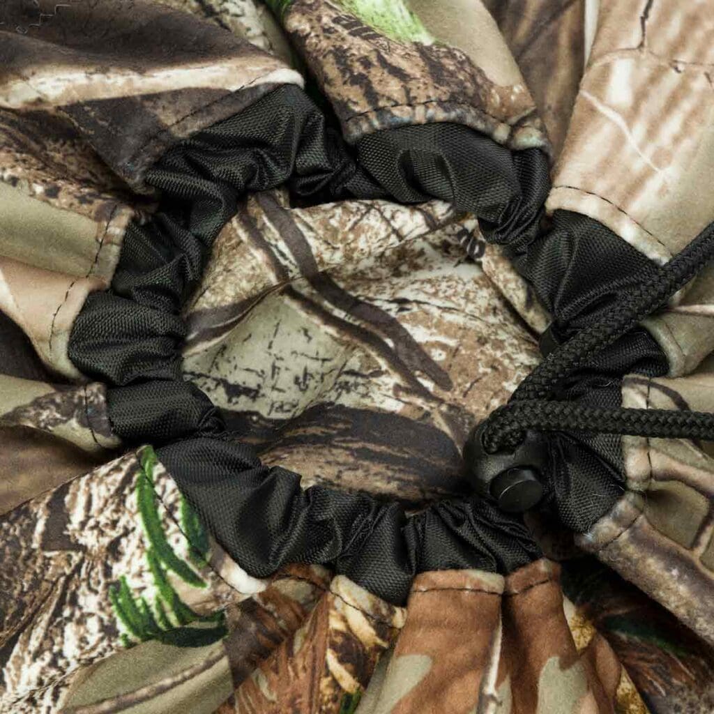Drawstring with cord lock