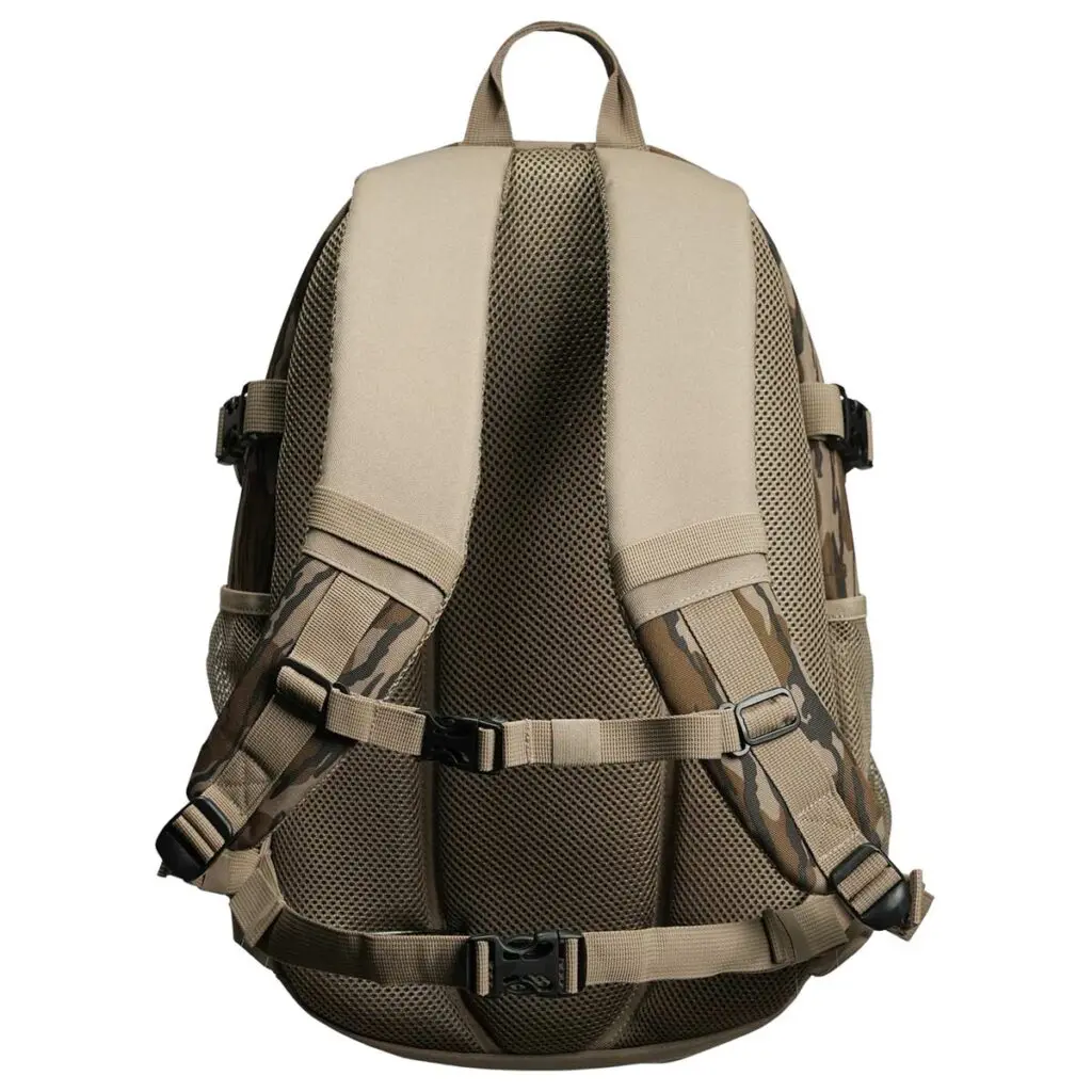 Padded mesh back and shoulder straps