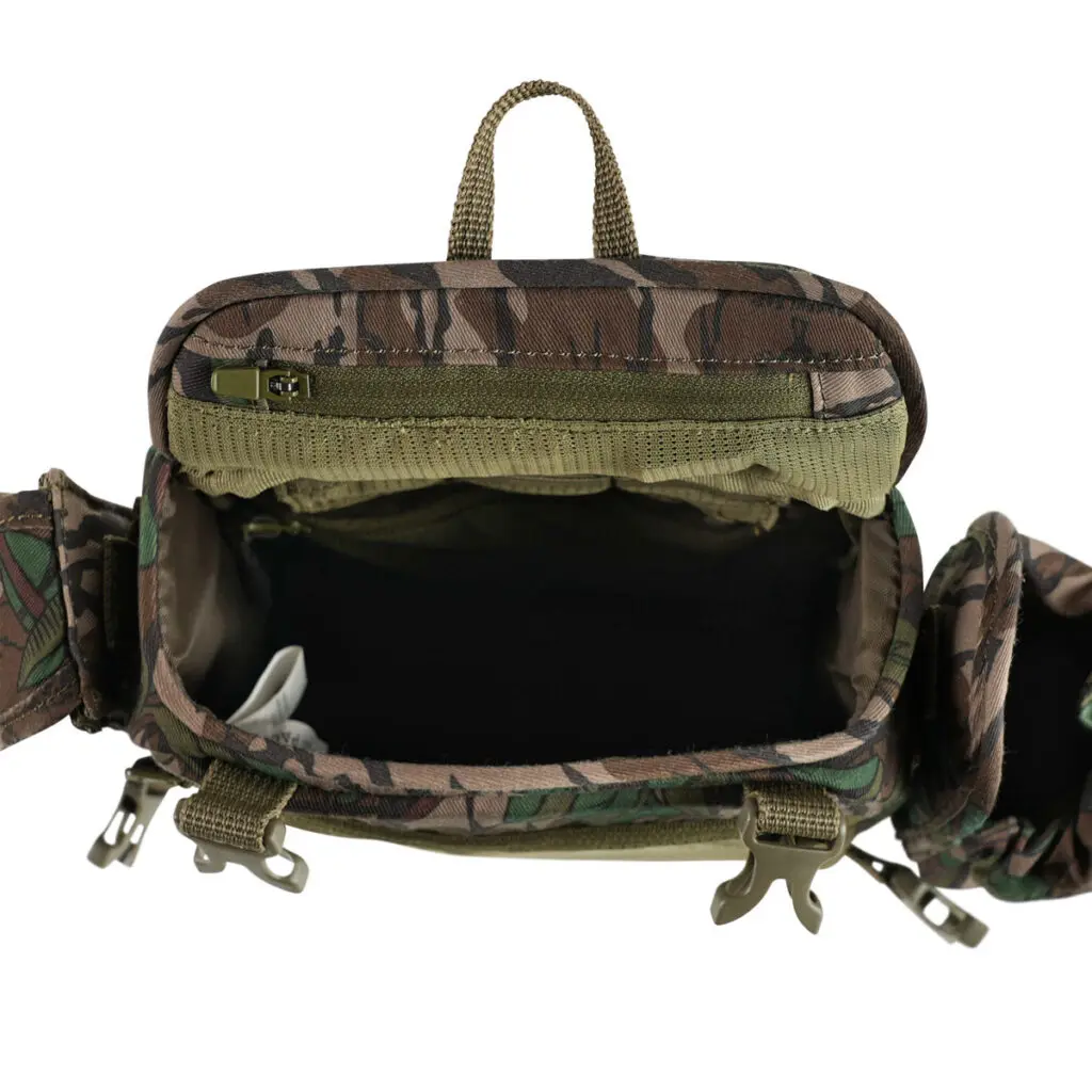 Magnetic Top-Loader Pocket